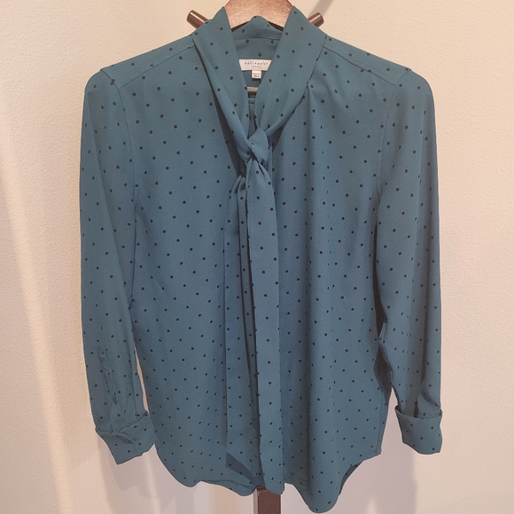 Equipment Tops - Equipment green/black polka dot long-sleeve blouse - Size M